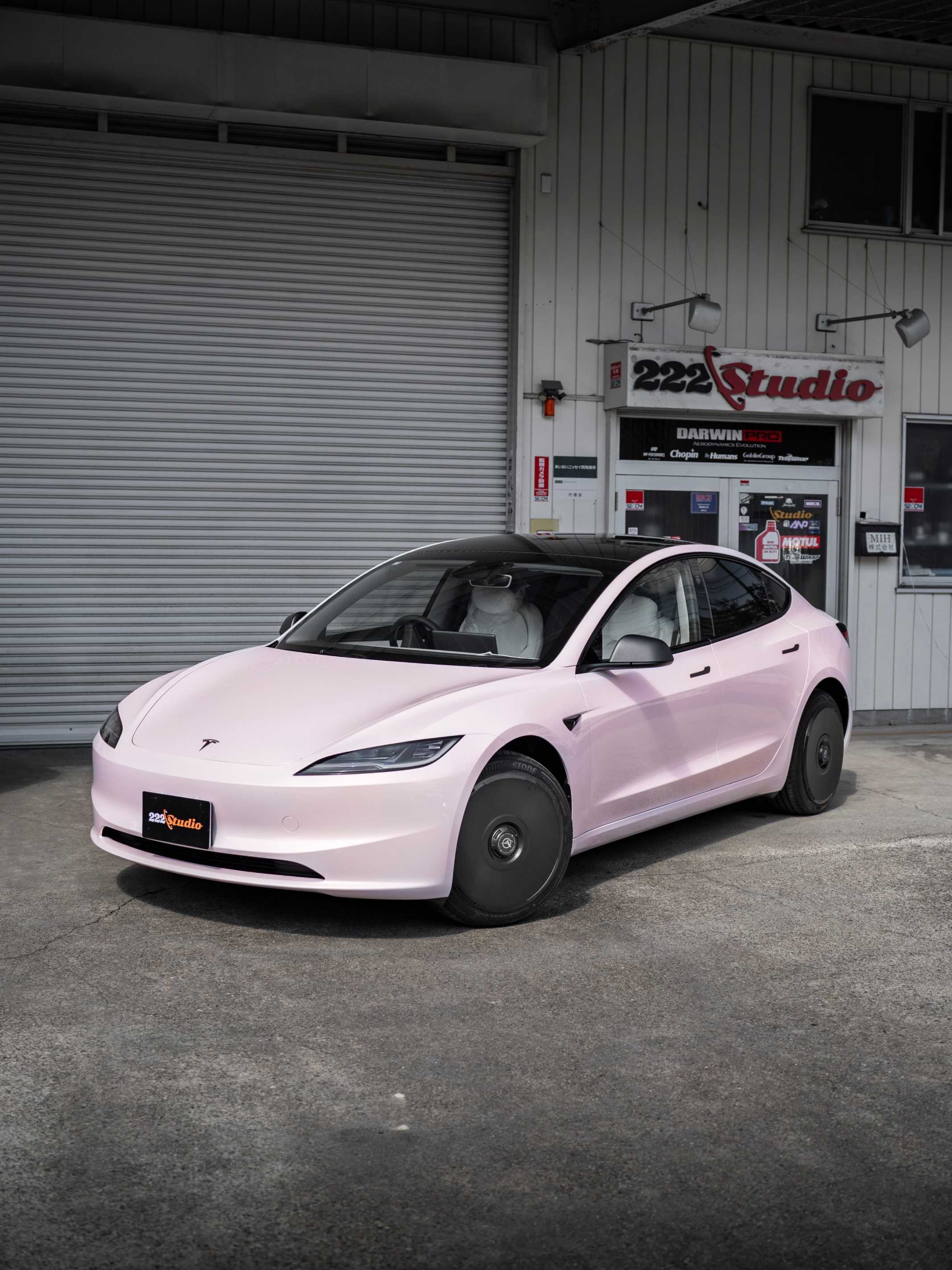 テスラ  Model  3