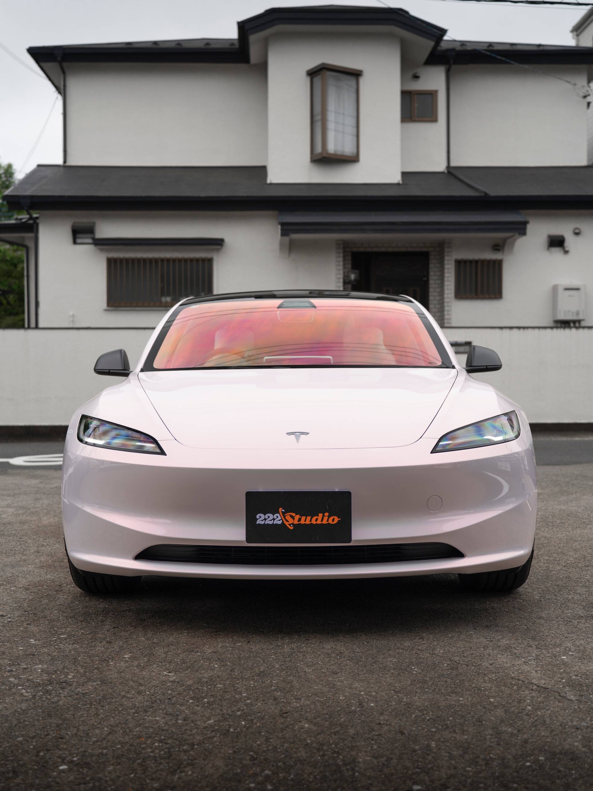 テスラ  Model  3
